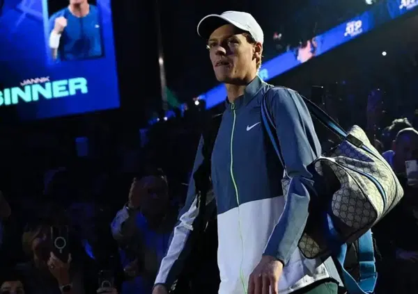 I tennisti sono i nuovi fighi? Da Sinner a Berrettini e Zverev si prendono moda, cinema e brand. Mancinelli: &ldquo;Vince l&rsquo;estetica old money&rdquo;. E influenzano pi&ugrave; di Chiara Ferragni e Fedez, dall'abito di Zendaya al product placement di Guadagnino&hellip;