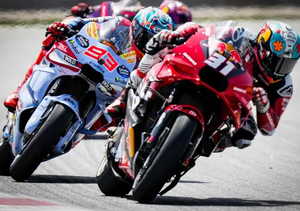 Happy birthday Pedro Acosta, che al Montmel&oacute; compie 20 anni e si inca**a per aver perso la battaglia con Marc Marquez