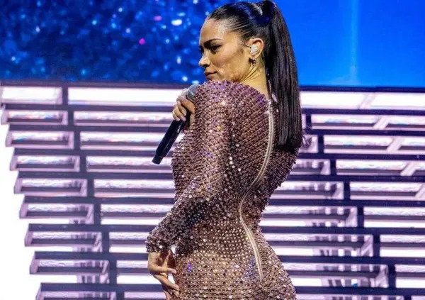 Abbiamo ascoltato Black Nirvana, l'ultimo singolo di Elodie. Ne vale la pena? Intanto Gino Paoli &ldquo;muto&rdquo;...