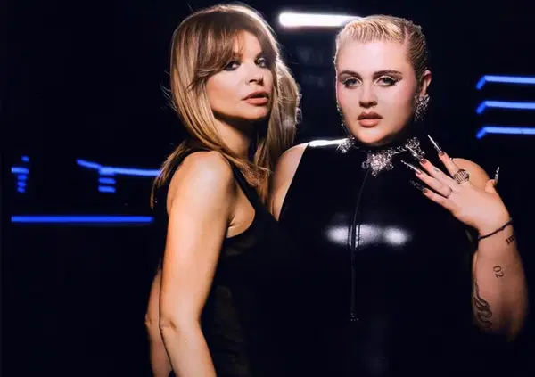 Abbiamo bisogno di tanti feat? Il mercato s&igrave;, la musica no. Fedez e Emis Killa (ispirati da Shakira?), BigMama e Amoroso (male) e Tony Effe e Gaia (meglio), chi ci guadagna? 