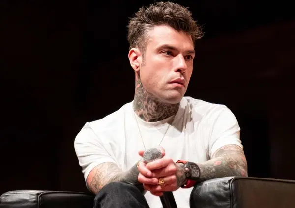 Il pugile Cicalone: &ldquo;Fedez e la rissa con Iovino? Che errore. E quando hai quella visibilit&agrave;... Il suo allenatore Fragomeni? Ecco cosa gli ha detto&rdquo;. E sull'aggressione e la boxe...
