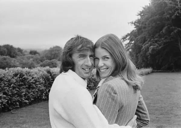 Luca Dal Monte ci racconta le donne "nascoste" della Formula 1: ecco chi sono le sue "Ragazze del Muretto&rdquo;