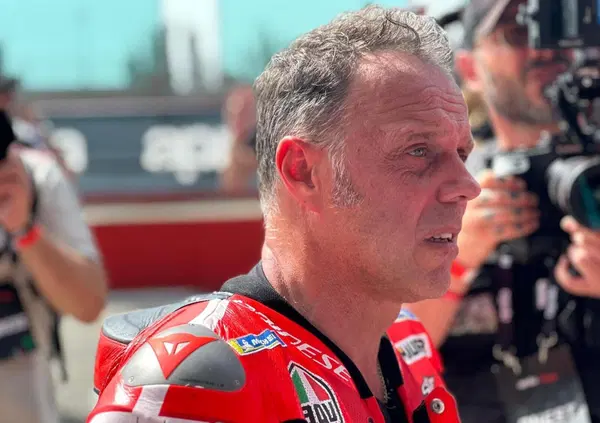 Loris Capirossi vince, piange di gioia all'All Stars Race di Aprilia e racconta a MOW: &ldquo;Tra Bagnaia e Marquez..."