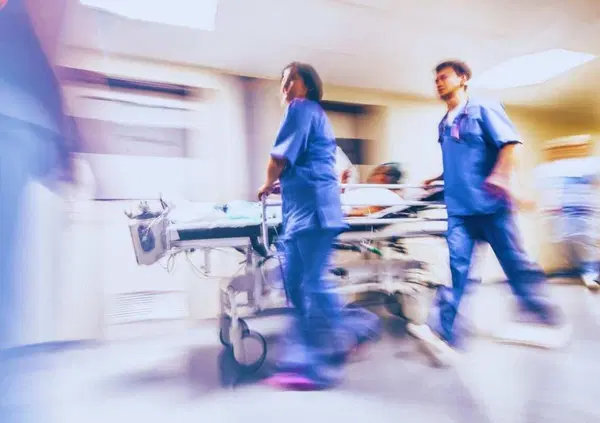 Bella la Sardegna in vacanza, ma sperate di non finire al Pronto soccorso: vi raccontiamo 24 ore da incubo a Olbia, l&rsquo;ospedale dove portano anche i vip&hellip;