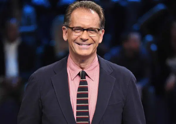 Intervista totale a Cecchi Paone per capire il mondo pazzo di oggi: &ldquo;La destra non ha scienza n&eacute; cultura. Ce ne fossero di radical chic&rdquo;. E su Meloni, elezioni, Europei di calcio, Rai, Mediaset, Vannacci e Salis&hellip; 