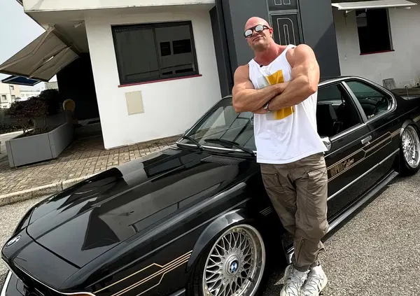 Ok, ma chi caz*o &egrave; Danny Lazzarin, il personal trainer da un milione di follower che tra auto e orologi allena Belen e Cecilia Rodriguez (Celebrity Hunted) e vende vitamine all'Inter?