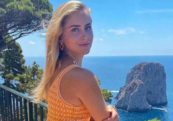 Ma l'avete vista la vacanza "selvaggia" per Valentina Ferragni in Sardegna? La cosa pi&ugrave; avventurosa &egrave; un salto alla Coop...