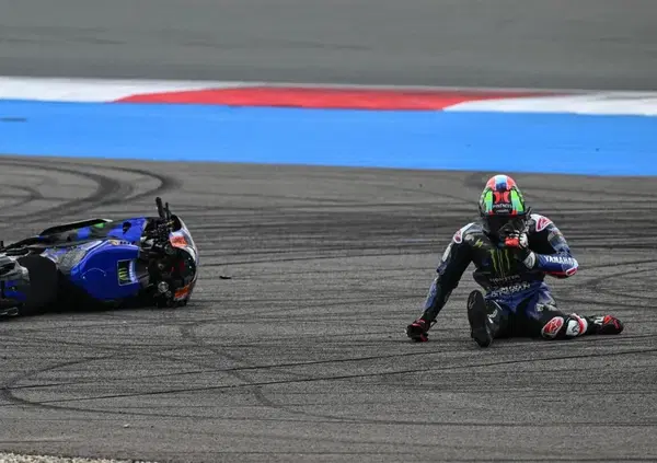 Alex Rins pi&ugrave; no che s&igrave;: in attesa di un esorcista, Yamaha fa scaldare un campione del mondo (figlio d'arte)