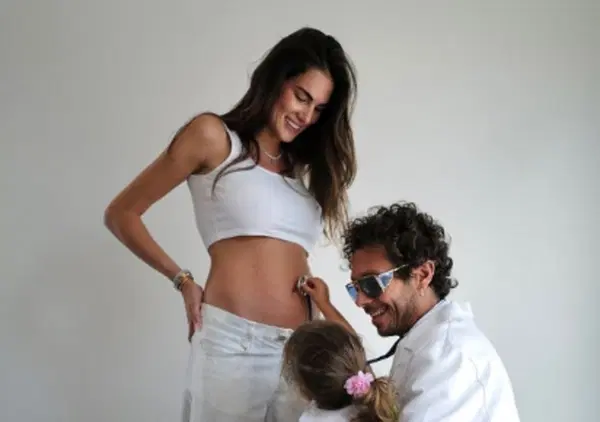 "E' sicuramente una femmina Dottore!": Francesca Sofia Novello e Valentino Rossi annunciano l'arrivo di una sorellina per Giulietta