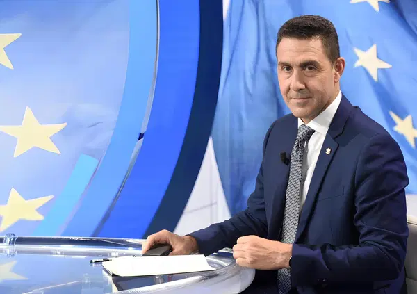 Vannacci archiviato per l&rsquo;accusa di istigazione razziale? &Egrave; giusto, difendiamo il diritto di dire stupidaggini. Altrimenti s&igrave; che sarebbe un Mondo al contrario&hellip; 