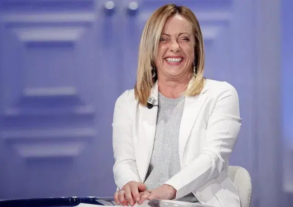 Signori, sappiamo chi &egrave; Pizzaliks, l'account su X e Instagram pi&ugrave; chiacchierato nel mondo del giornalismo e del potere italiano. Seminiamo qualche indizio per farlo capire anche a voi