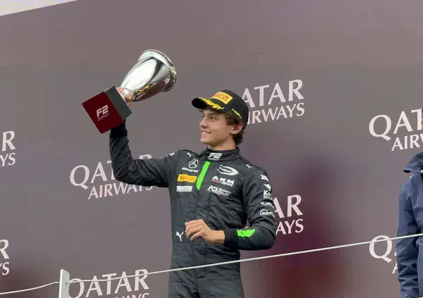 In una pazza Silverstone sotto la pioggia arriva la prima vittoria di Andrea Kimi Antonelli: com'&egrave; andata e perch&eacute; &egrave; una vittoria speciale