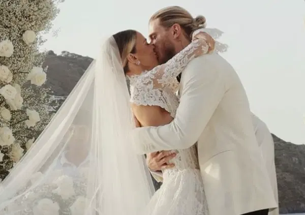 Davvero Loris Karius ha gi&agrave; provato a tradire Diletta Leotta? Ci sarebbero dei messaggi con una ragazza... Ecco l'indiscrezione di Fabrizio Corona