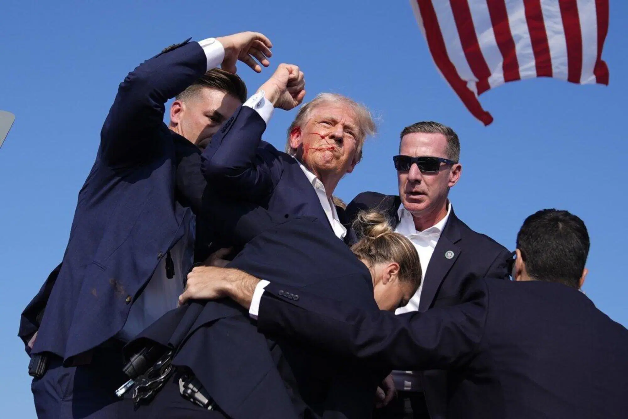 Trump dopo l'attentato subito in Pennsylvania
