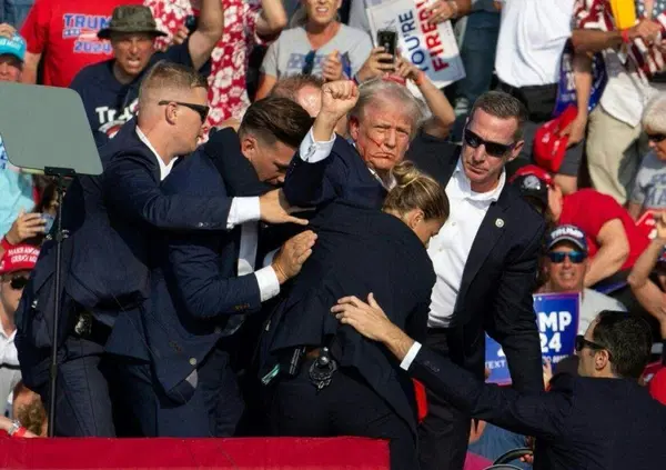 &ldquo;Ho visto dal vivo il sangue di Trump...&rdquo;: cronaca dall'America Profonda del primo attentato a un presidente Usa nell'era social 