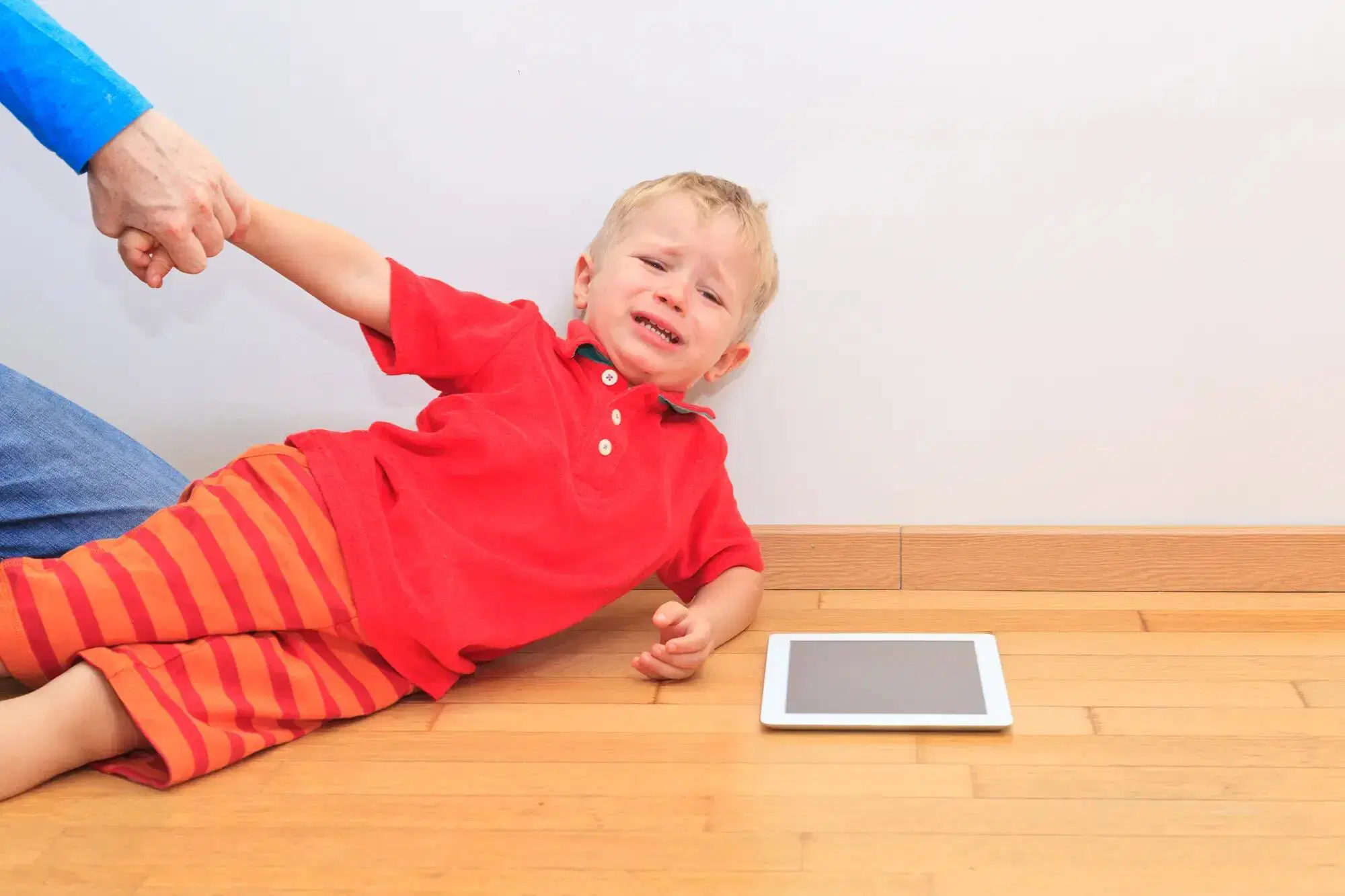 Bambini iPad e bambini Rambo: "Se mi togli l'iPad ti scateno una guerra che non te la sogni neppure"