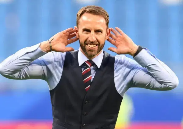 L'Italia di calcio fa schifo? Ecco la soluzione: prendiamo Southgate e regaliamo Spalletti all'Inghilterra. Vi spieghiamo perch&eacute; Gareth sarebbe il ct giusto per la Nazionale degli Azzurri allo sbando