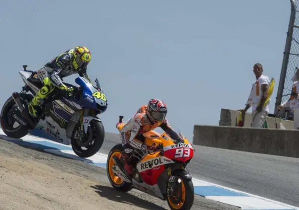 La gara pi&ugrave; bella di sempre in MotoGP? Marquez sceglie una sua vittoria, Acosta snobba Valentino Rossi, ma Bezzecchi...
