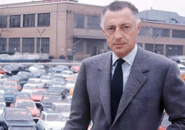 Gianni Agnelli e quell&rsquo;incidente: ma cos&rsquo;&egrave; la storia della gamba quasi amputata? E quella relazione con Churchill...
