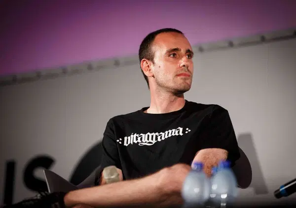 Zerocalcare nei guai in America per colpa dell'Iraq: ecco come grazie a Sailor Moon si &egrave; salvato in aeroporto negli Usa...