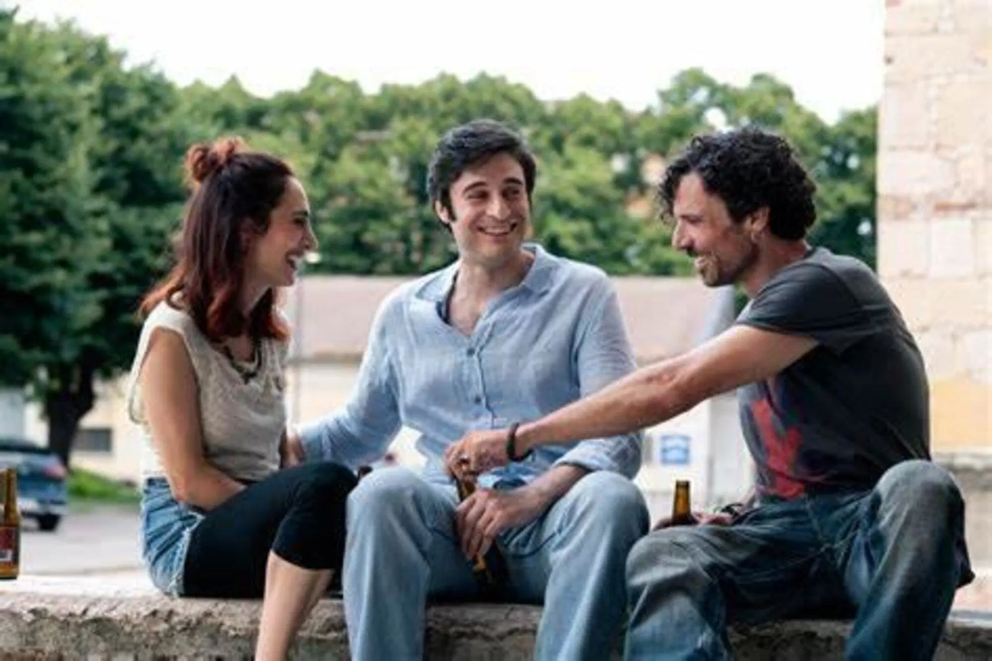 Lino Guanciale, Francesco Montinari e Silvia D'Amico in "L'invenzione di noi due"