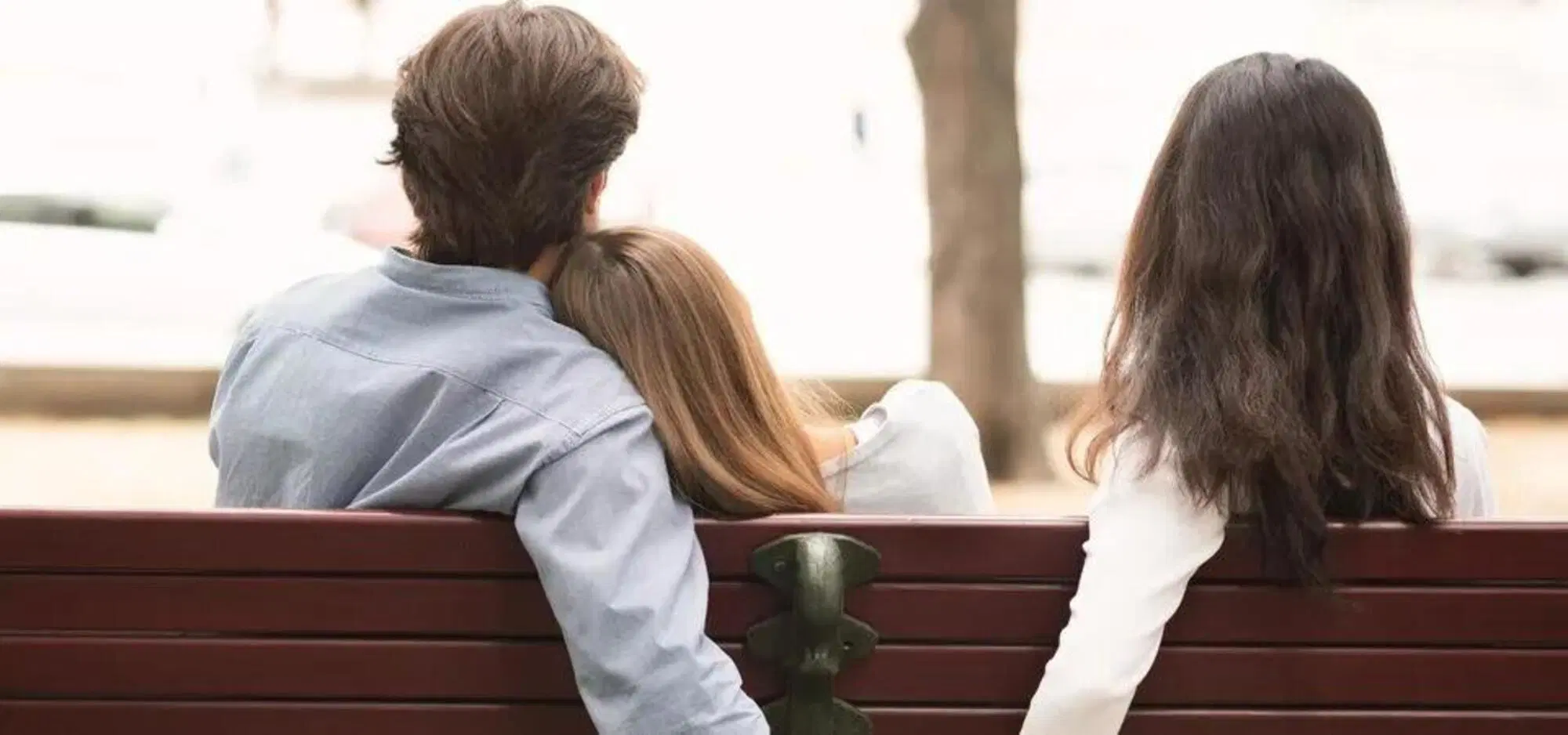 "Benching" misto a "gaslighting"
