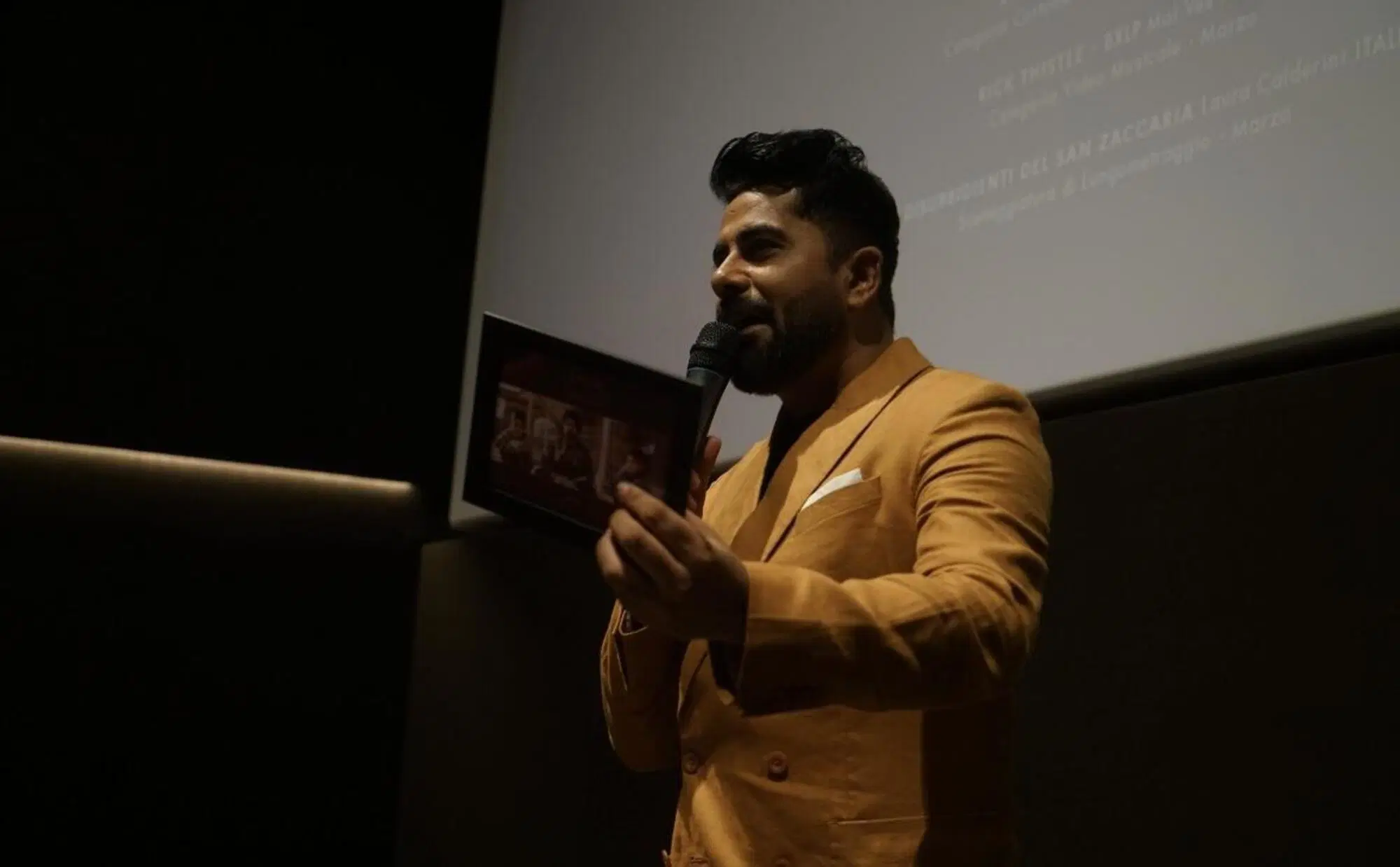 L'attore Gunjan Utreja