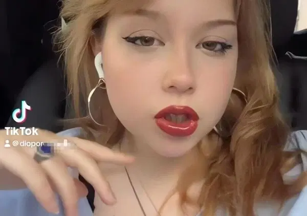 Ma com'&egrave; messo il Tg1 che trasmette una bestemmia durante un servizio su una ragazza morta in strada? Altro che Rai TeleMeloni... TeleMoccoli? [VIDEO]