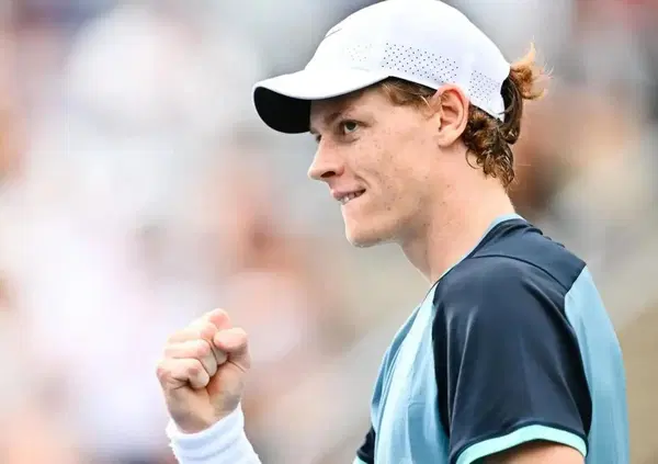 Sinner, nuovi guai dopo le Olimpiadi? &ldquo;I medici mi hanno consigliato l'intervento chirurgico, ma...&rdquo;. E Jannik risponde (a modo suo) alle critiche