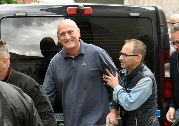 &ldquo;Le bugie di Chico Forti&rdquo;, abbiamo letto il libro che potrebbe incastrarlo (definitivamente): &ldquo;Lui innocente? Un insulto all'intelligenza&rdquo;. Ecco la verit&agrave; del criminologo Marco Strano