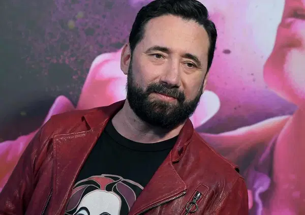 Federico Zampaglione (Tiromancino) indipendente al cinema con l&rsquo;horror &ldquo;The Well&rdquo;: &ldquo;Film di serie b? In Italia &eacute;lite ignoranti e chiuse mentalmente&rdquo;. E su Garrone, Sorrentino, Marracash, il rap e il disastro del pop delle &ldquo;hit a tutti i costi&rdquo;...