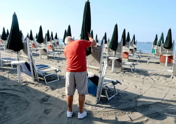 I balneari in sciopero sono i nuovi tassisti? Ivan Grieco: &ldquo;Una pagliacciata&rdquo;. E il content creator vicino ai Radicali avverte il governo Meloni: &ldquo;L'Europa ci mander&agrave; a quel paese, e far&agrave; bene&hellip;&rdquo;