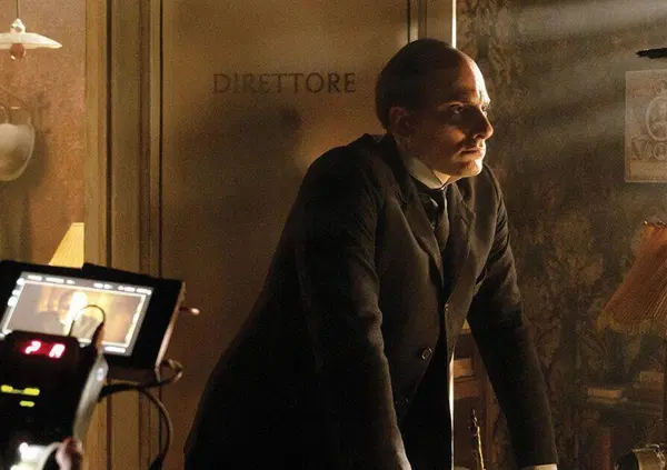 &ldquo;Se il cinema vuole essere stupido, che lo sia, ma non dia la colpa all'intelligenza artificiale&rdquo;, parla il critico Anton Giulio Mancino. E sul trend degli attori registi, i film del festival di Venezia 81 e...