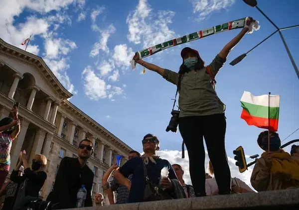 Siamo stati in vacanza in Bulgaria, tra neonazisti, liberali filo occidentali, pro Putin, ma anche storia e cultura. Ecco perch&eacute; Sofia &egrave; la citt&agrave; simbolo del caos attuale&hellip;