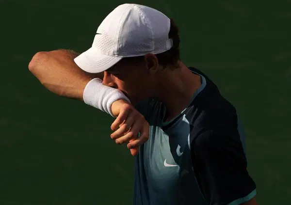 Sinner col doping rischia l'effetto Ferragni? E davvero &egrave; stato favorito rispetto ad altri tennisti? Intanto il caso Jannik fa godere Cerasa e Il Foglio. E la foto del fisioterapista a Indian Wells e il coach di Serena Williams...