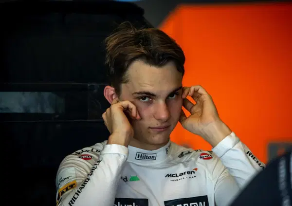 Ma come ha fatto Oscar Piastri a rompersi una costola? La colpa &egrave; del sedile della sua McLaren: ecco cos'&egrave; successo