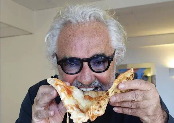 Guido Mori: &ldquo;Briatore e la margherita a 17 euro? Se la metta nel... Caff&egrave; a 2 euro? Giusto cos&igrave;, ed &egrave; solo l'inizio. Barbieri? Fuori dal mondo&rdquo;. E su Crazy Pizza, stelle Michelin, Cracco, Salt Bae e Masterchef...
