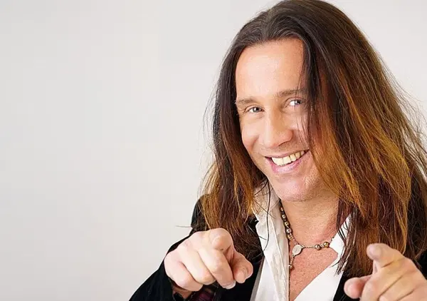 Cosa c'entrano la censura a Povia, Luca era gay, i trapper e Mario Giordano? Ecco la risposta. E voi da che parte state?