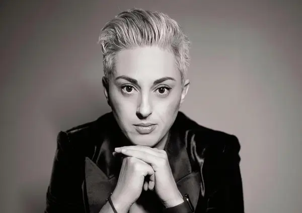 Cathy La Torre loda Meloni, critica Schlein e viene coperta di mer*a: &ldquo;Michela Murgia perdonala&rdquo;. E Selvaggia Lucarelli attacca: &ldquo;Il problema degli influencer &egrave; questo&rdquo;