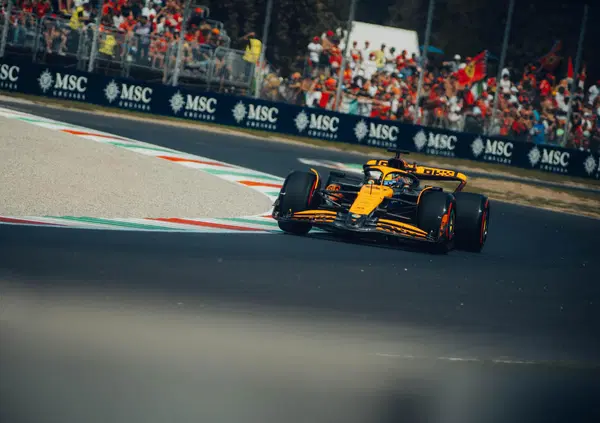 La McLaren a Monza perde un&rsquo;altra occasione d&rsquo;oro: adesso arriva anche la minaccia Ferrari e otto gran premi potrebbero non bastare