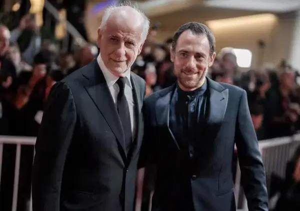 &ldquo;Iddu&rdquo; con Elio Germano e Toni Servillo &egrave; un altro caso Cortellesi? Non finanziato dal ministero porta Matteo Messina Denaro al Festival di Venezia 2024, ma se succede come &ldquo;C'&egrave; ancora domani&rdquo;...