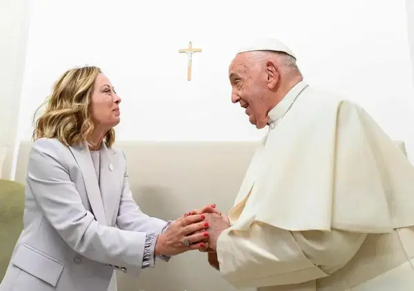 La Chiesa pu&ograve; intervenire su autonomia e migranti? S&igrave;, ma finch&eacute; avr&agrave; uno "status speciale" il governo sar&agrave; costretto a subire...