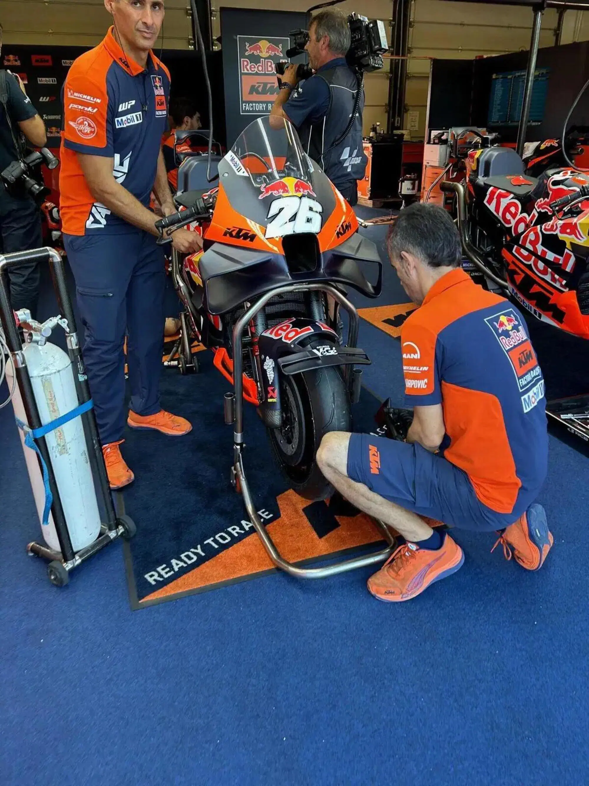 Pedrosa RC16