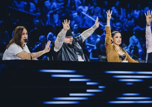 X Factor, com'&egrave; andata la prima puntata? Manuel Agnelli cattivissimo, Paola Iezzi e Jake La Furia coppia comica, Achille Lauro troppo timido. E i concorrenti? Ci sono delle bombe al talent di Sky...