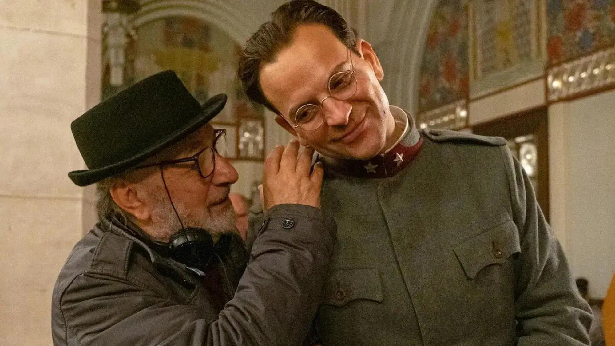 Gianni Ameli e Alessandro Borghi sul set di "Campo di battaglia"
