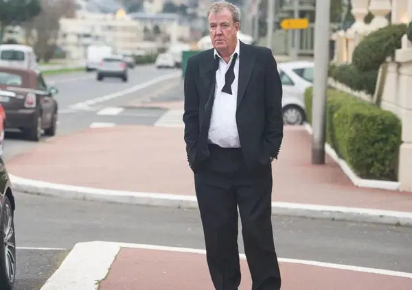 Jeremy Clarkson, quanto guadagna e che patrimonio ha? Da Top Gear a La Fattoria...