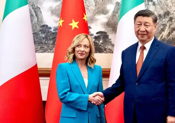 &ldquo;Giorgia Meloni ha sbagliato sulla Cina e a uscire dalla Via della seta. Ecco perch&eacute;&rdquo;. Parla l'esperta Daniela Caruso. E sugli Stati Uniti e il ruolo dell'Occidente...