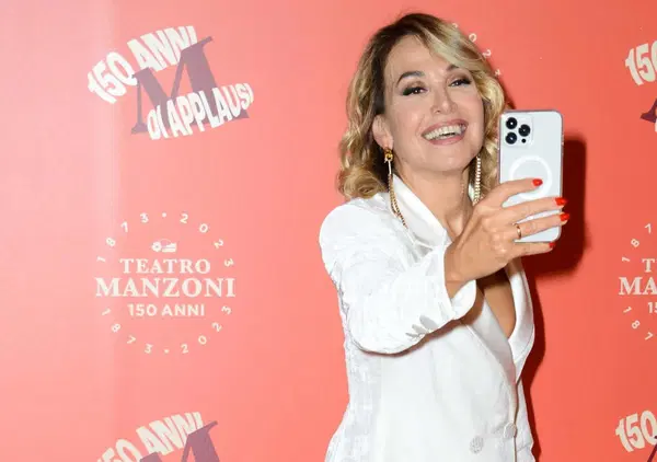 Ornella Muti: "Naike condannata? No, anche assolta. Faremo appello per la libert&agrave; di opinione". Barbara D'Urso: "Si spacciava per mia amica intima, poi..."