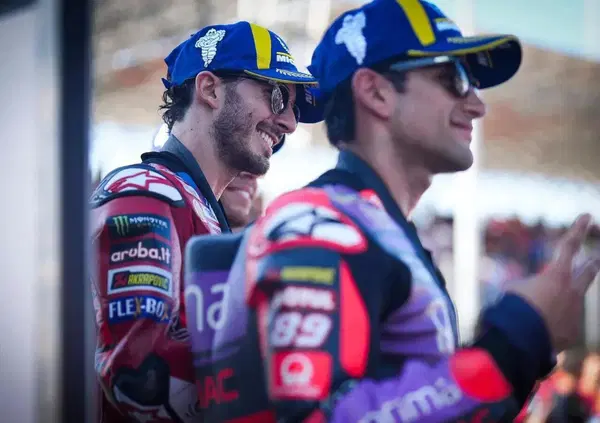 &ldquo;Il sorpasso di Pecco? Un messaggio apparso sul dashboard m&rsquo;ha confuso&rdquo;. Jorge Martin a Misano ha "visto la luce" (ma gli &egrave; costata cara)