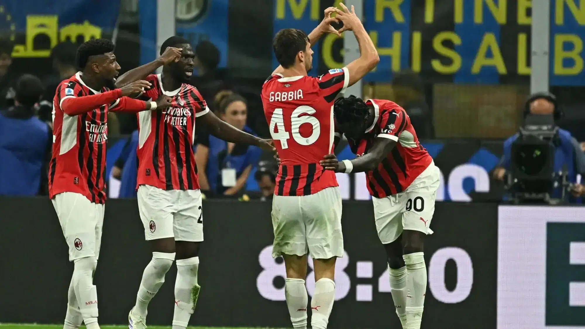 Il Milan ha vinto 2 a 1 il derby contro l'Inter